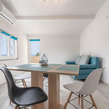 Apartmant Sea Sukosan Bagian luar foto