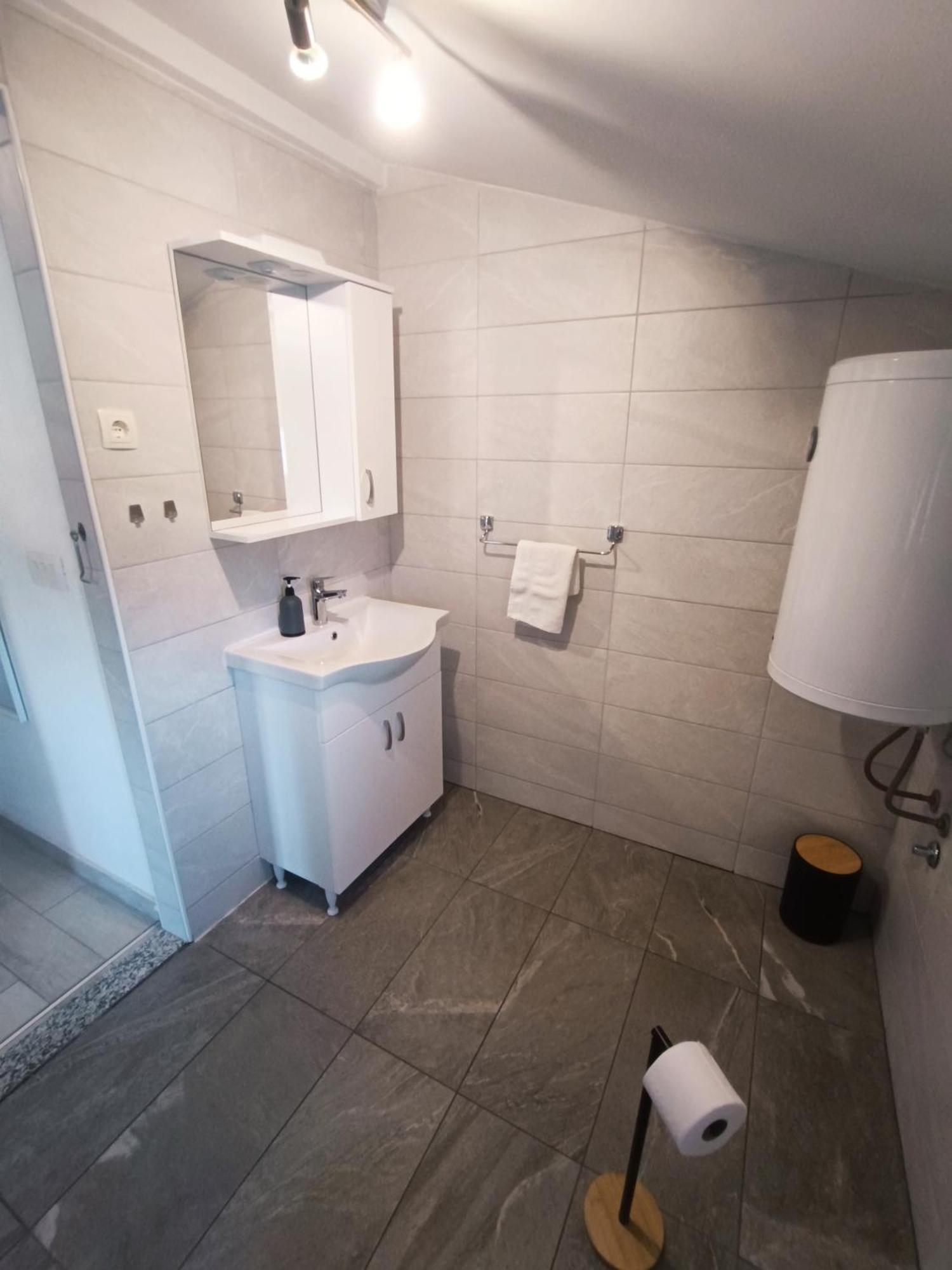 Apartmant Sea Sukosan Bagian luar foto