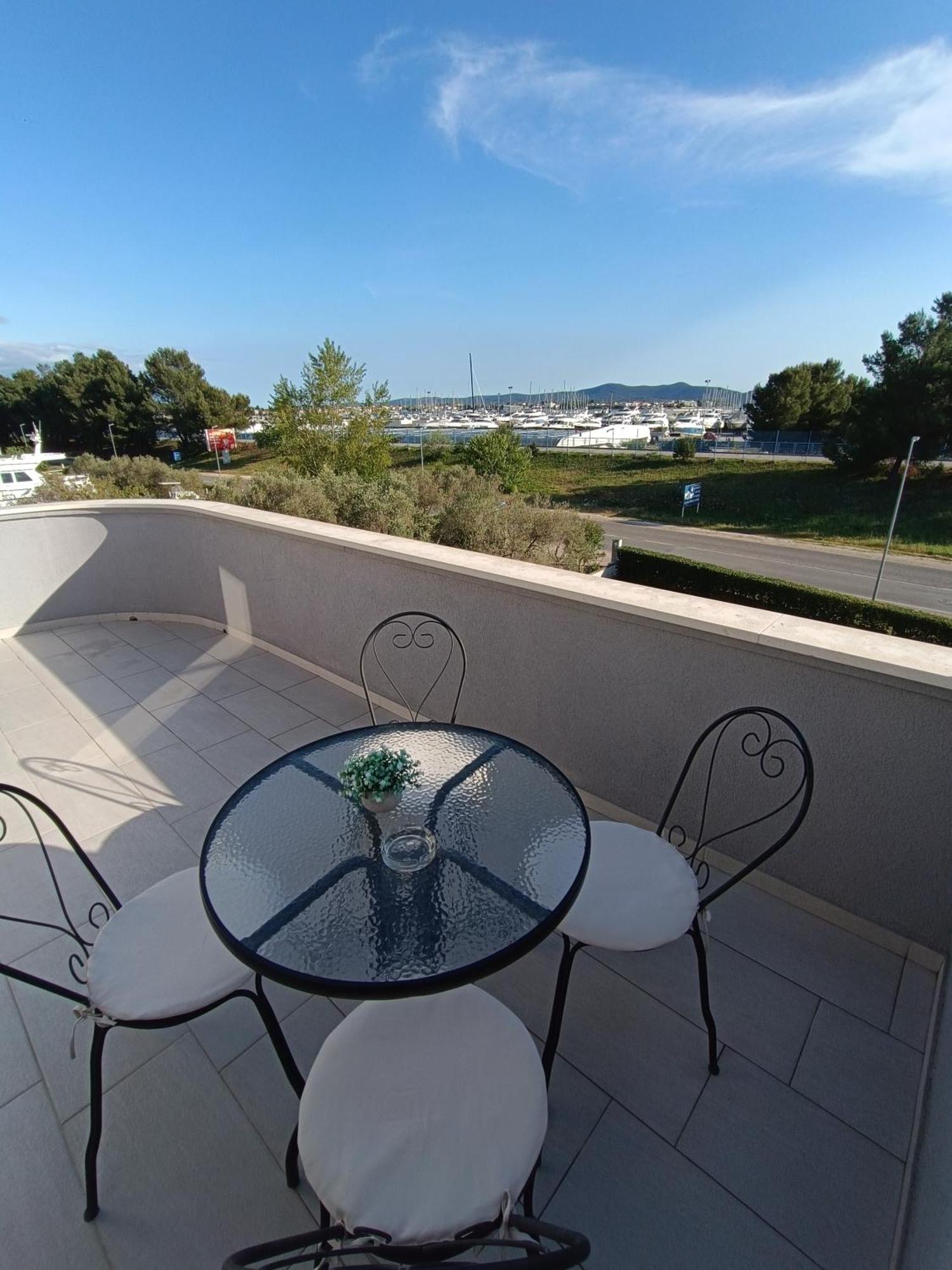 Apartmant Sea Sukosan Bagian luar foto