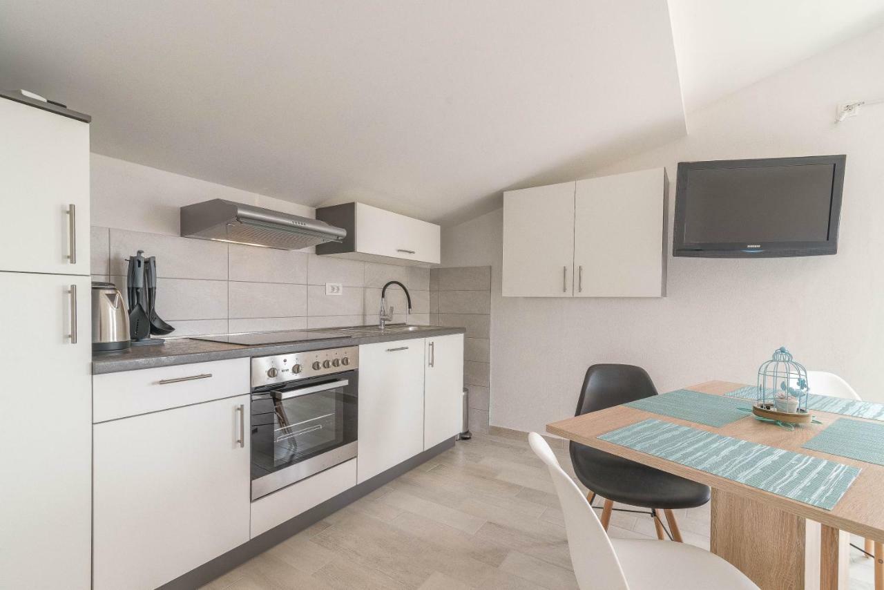 Apartmant Sea Sukosan Bagian luar foto
