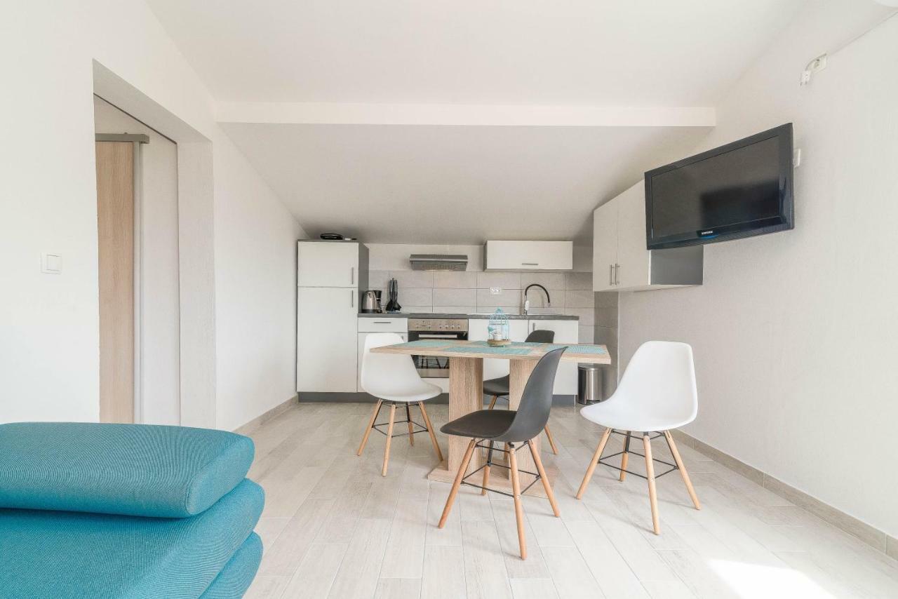 Apartmant Sea Sukosan Bagian luar foto
